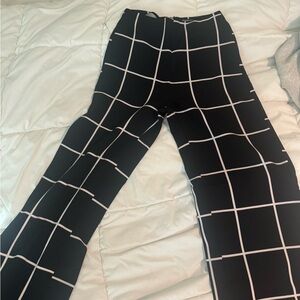 Tailored pants 🤍🖤